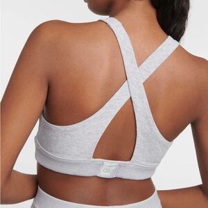 BNWOT ALO YOGA SPORTS BRA
